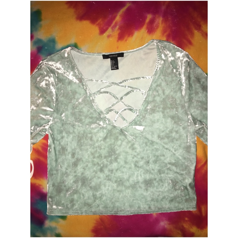 Long sleeve cropped shirt